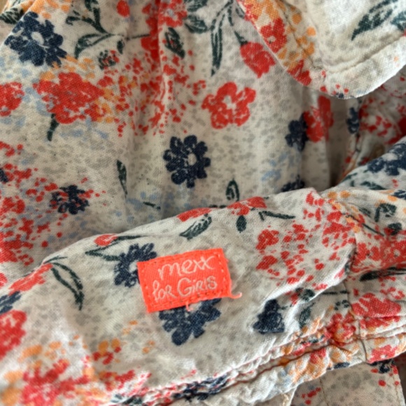 Flower print girl’s blouse - Picture 3 of 5